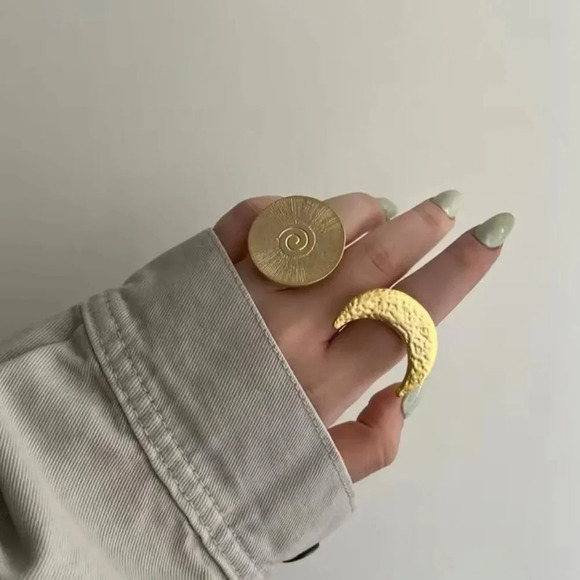 Soleil Moon Gold 18K Gold Stainless Steel Waterproof Ring - Picture 1 of 7